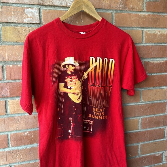 Brad Paisley T-Shirt / Beat This Summer 2013 Tour / Medium - Picture 2 of 7